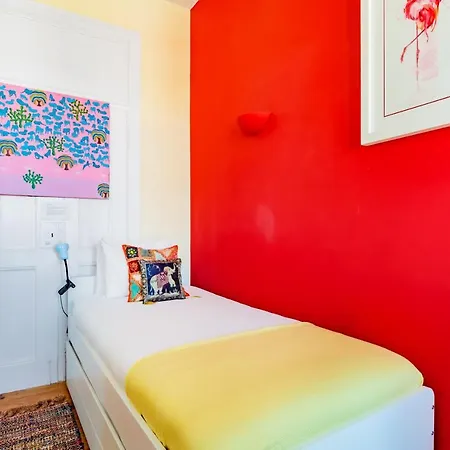 Apartment Bright & Beautiful Floor Graca Flat *