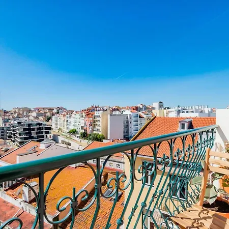 Apartment Bright & Beautiful Floor Graca Flat